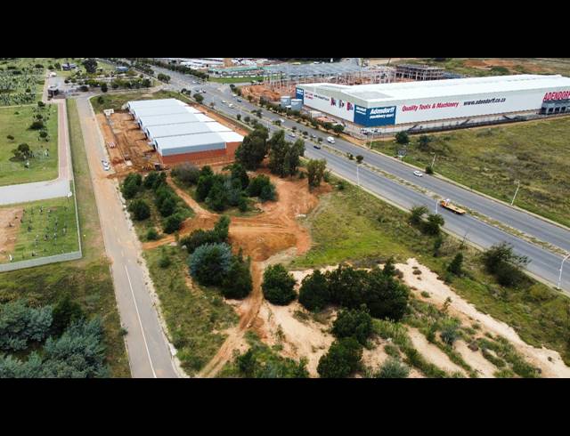 7,034M² VACANT LAND FOR SALE IN AEROTON